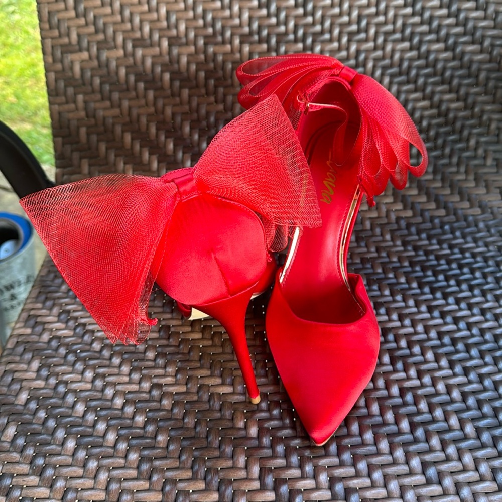 Liliana red bow heels